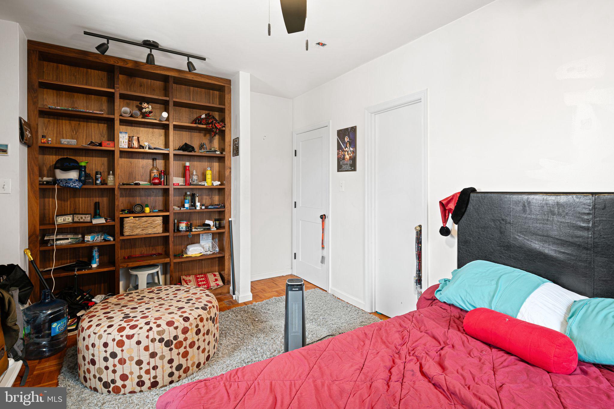 UNIVERSITY CITY - Residential