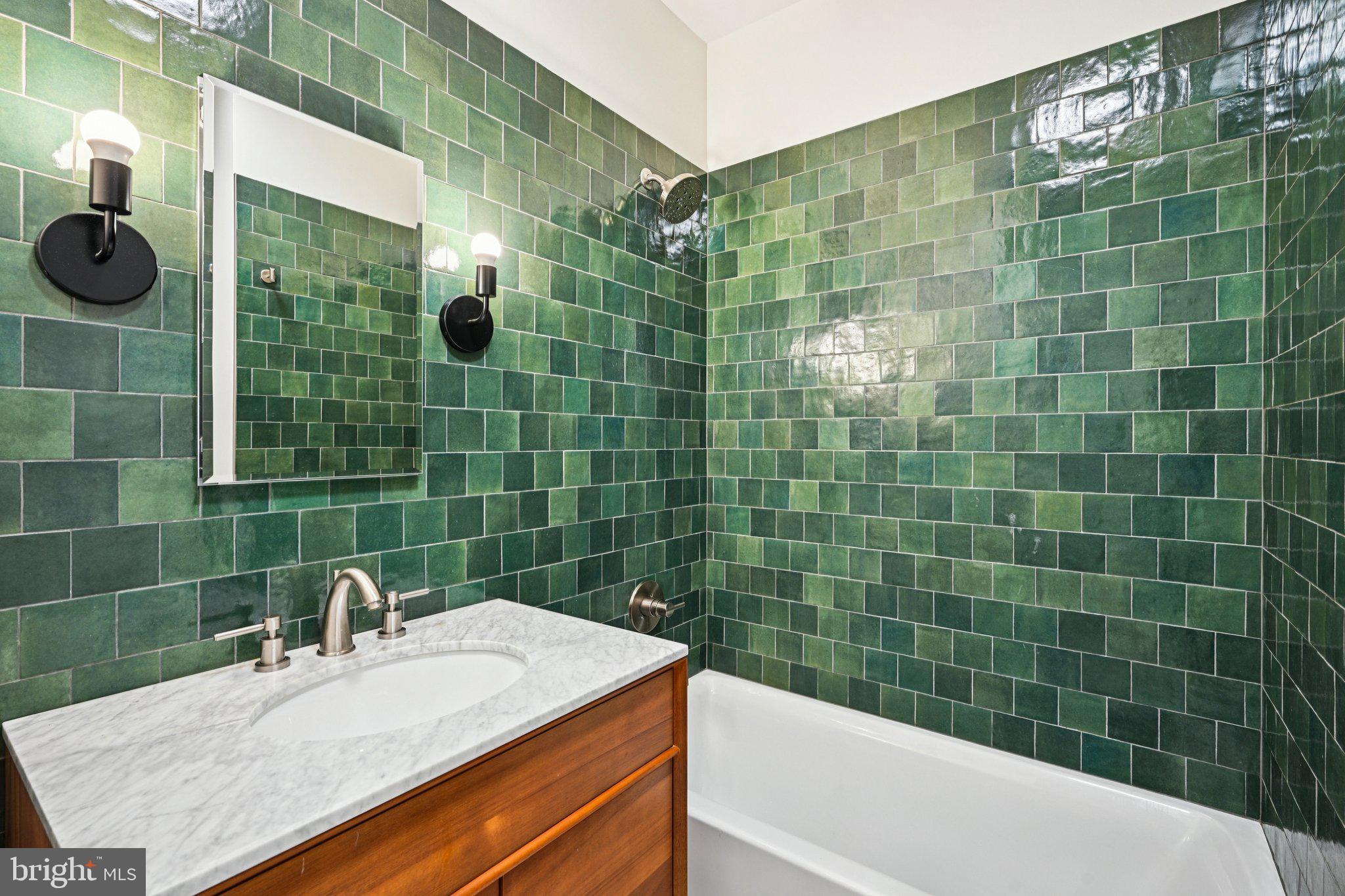 UNIVERSITY CITY - Residential