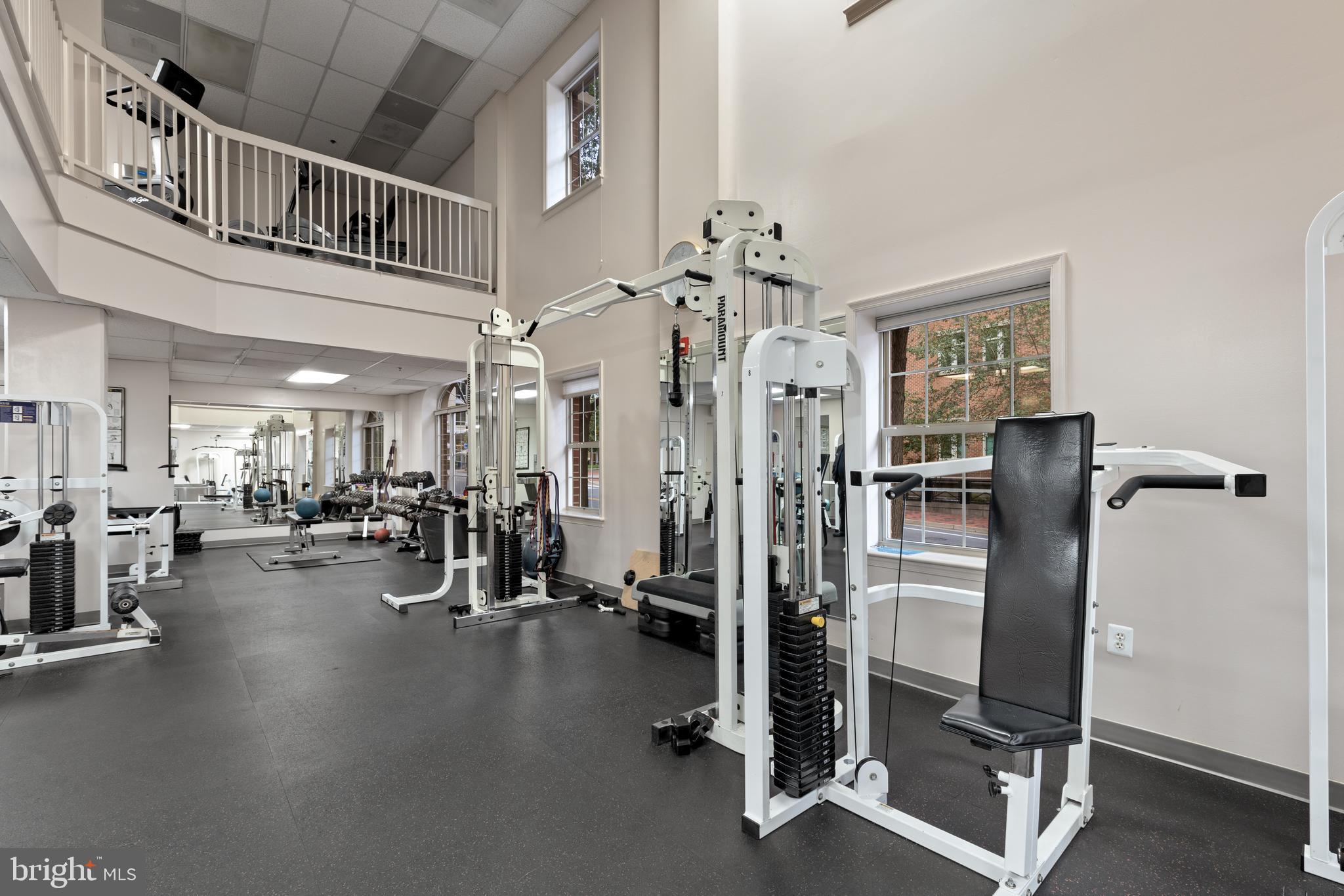 CARLYLE TOWERS CONDOMINIUM - Residential