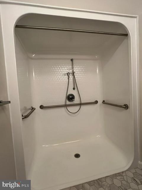 LAKETREE - Residential