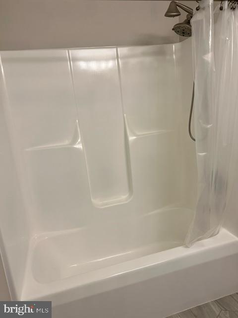 LAKETREE - Residential