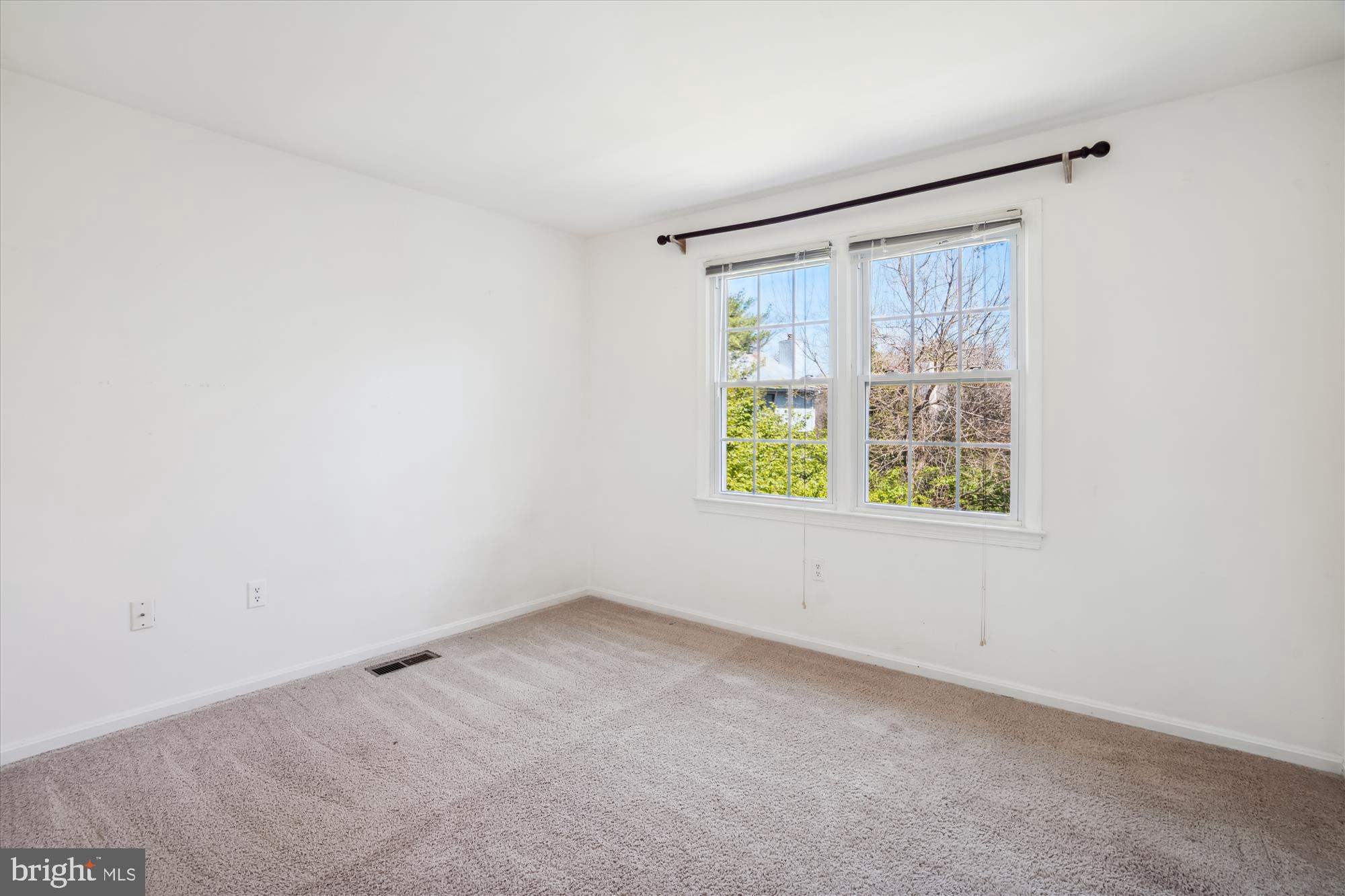 ALTA VISTA - Residential