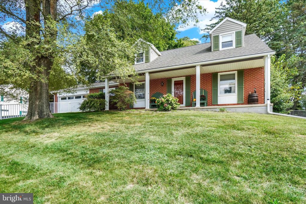 Photo of 43 Virginia Avenue, SHREWSBURY, PA 17361 (MLS # PAYK2090438)