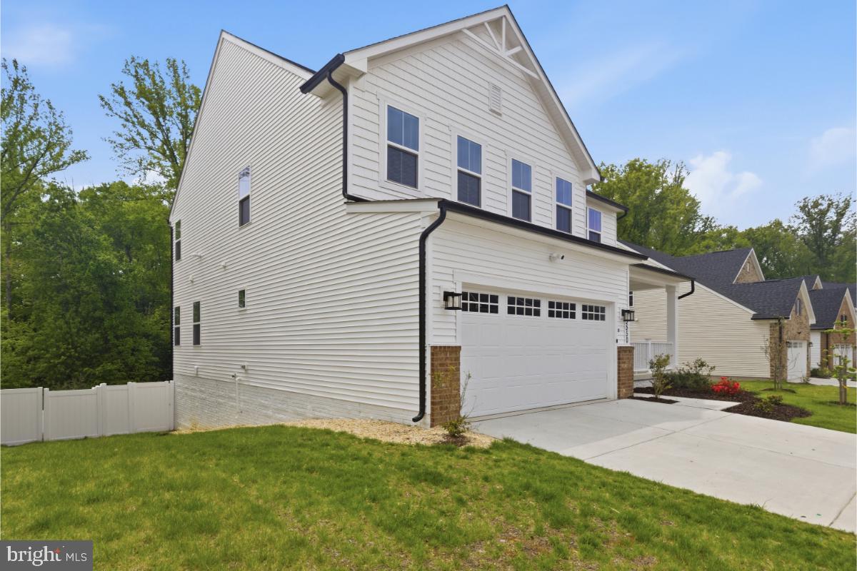 15550 TWIN RIVER CIRCLE