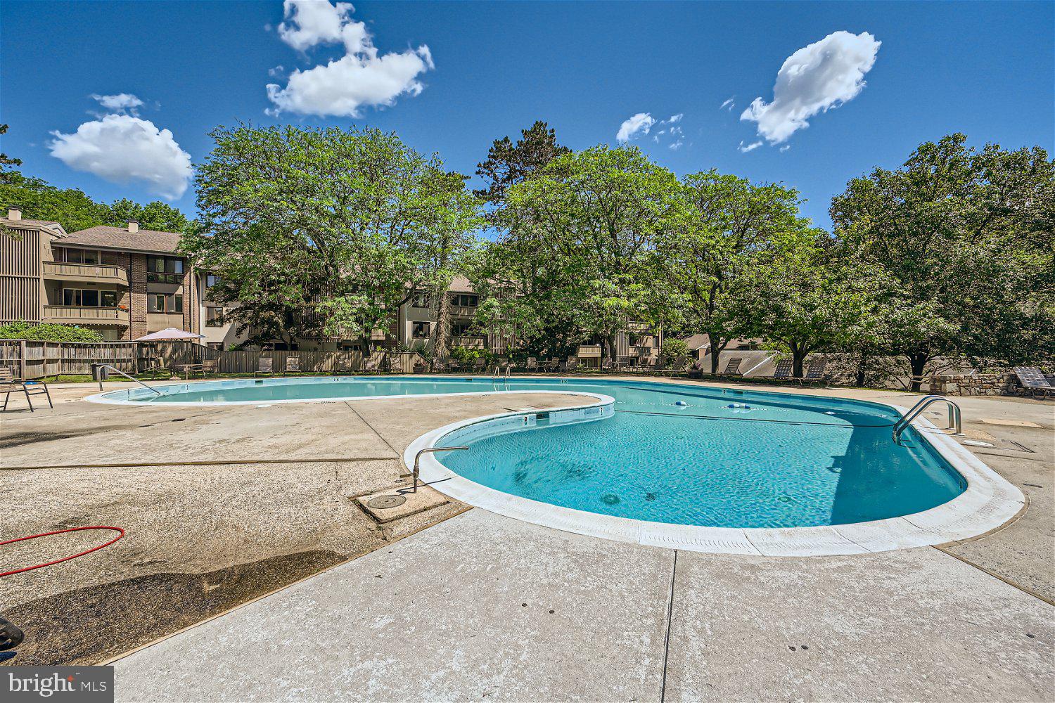 CROSS KEYS - Residential