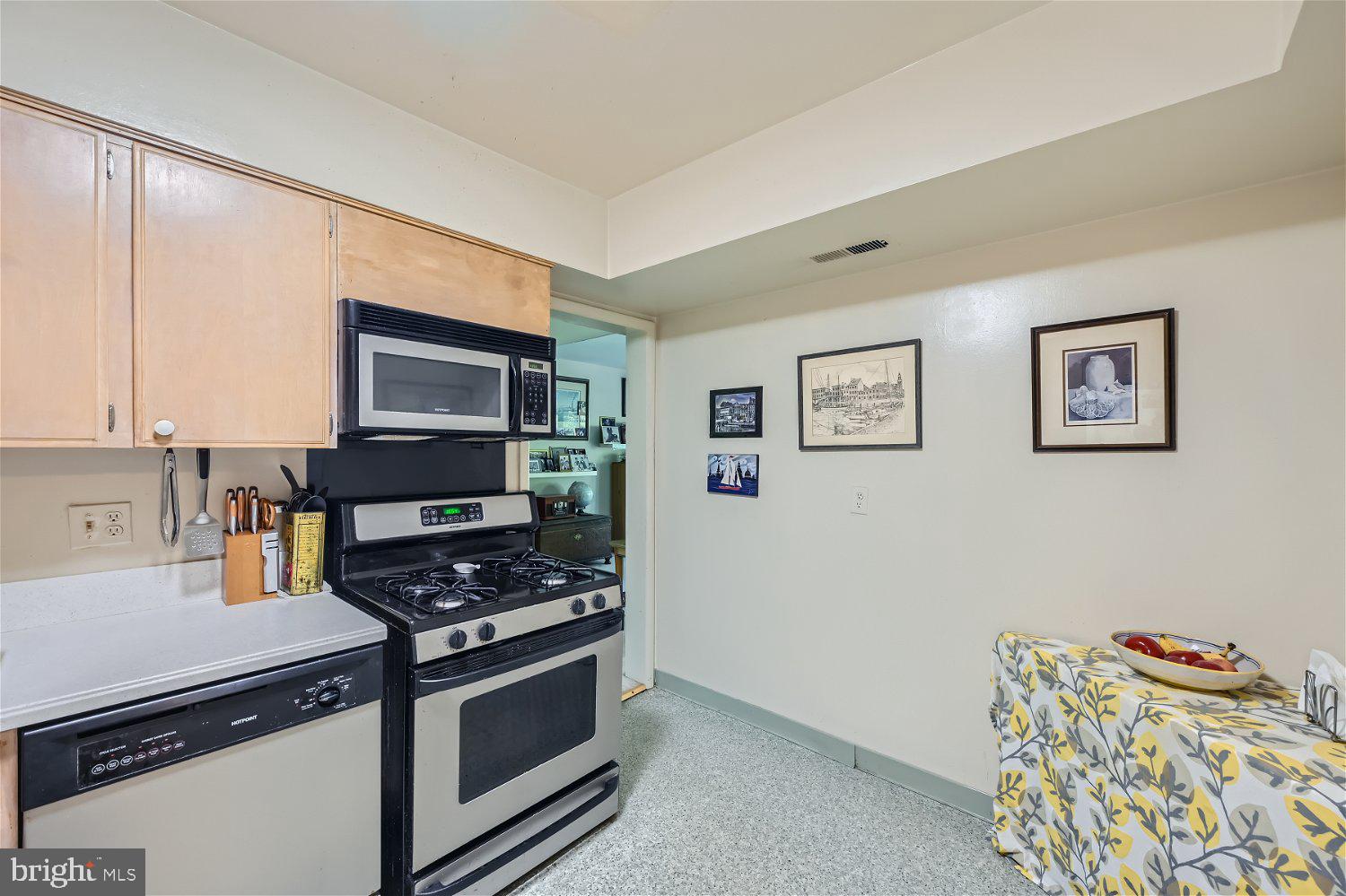 CROSS KEYS - Residential