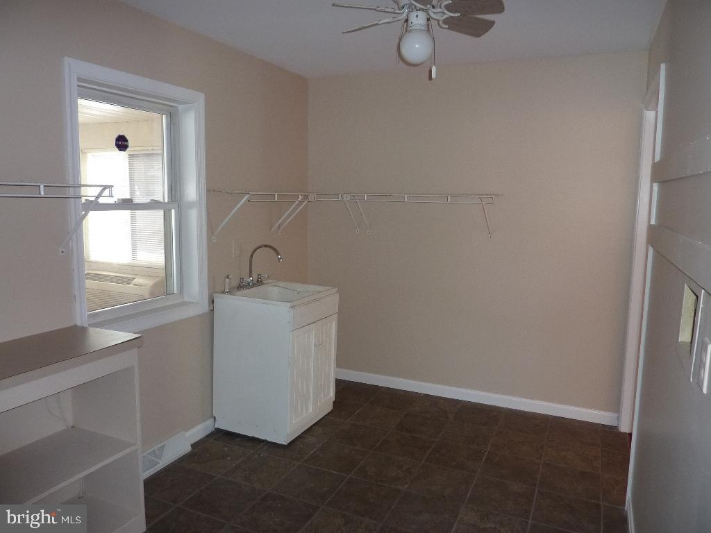 LANDISVILLE - Residential
