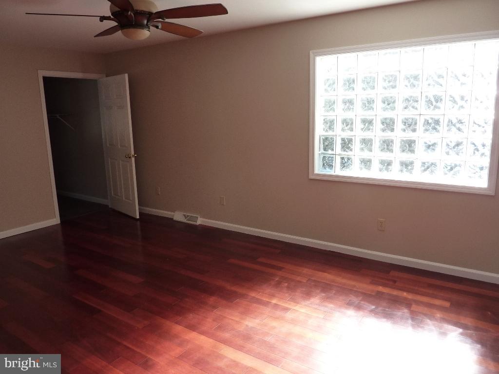 LANDISVILLE - Residential