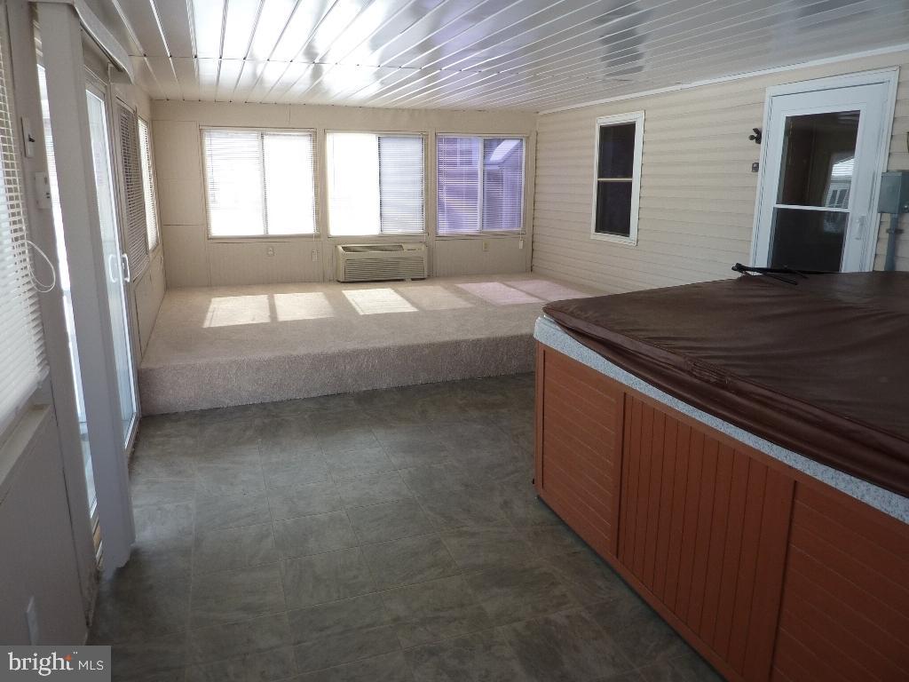 LANDISVILLE - Residential