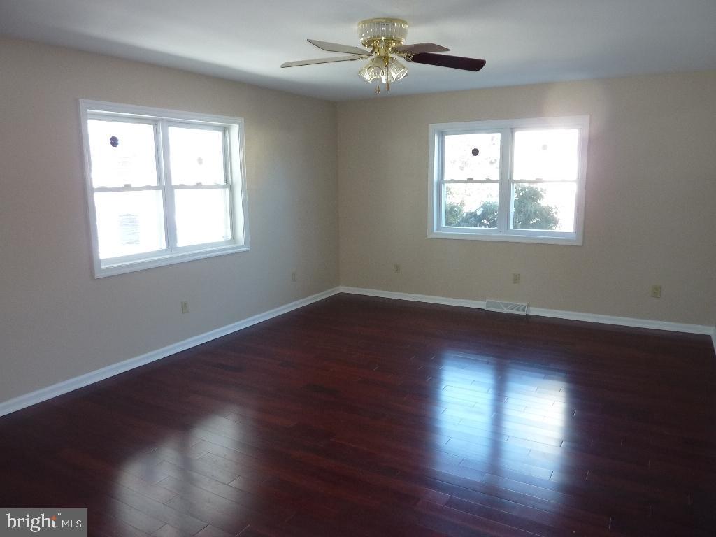 LANDISVILLE - Residential