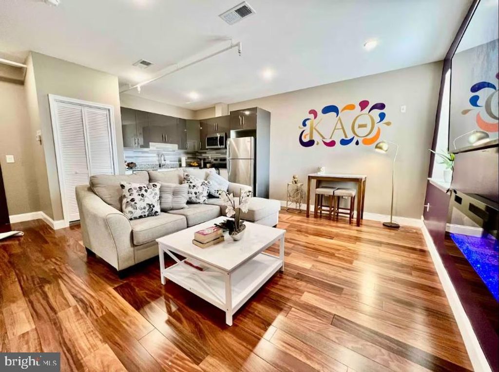 Photo of 1422 Callowhill St #504, PHILADELPHIA, PA 19102 (MLS # PAPH2585522)