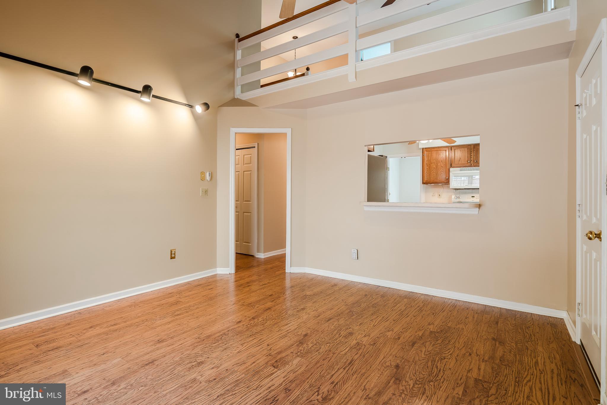 DEERFIELD KNOLL - Residential