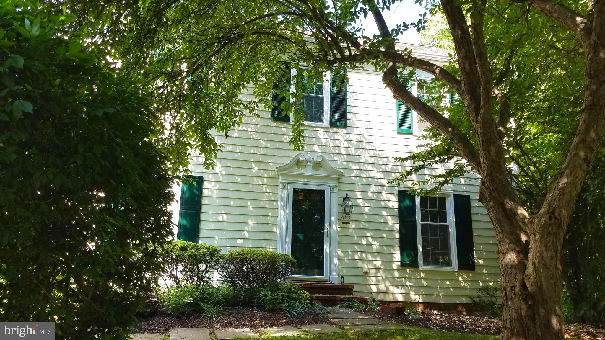 DEERFIELD KNOLL - Residential