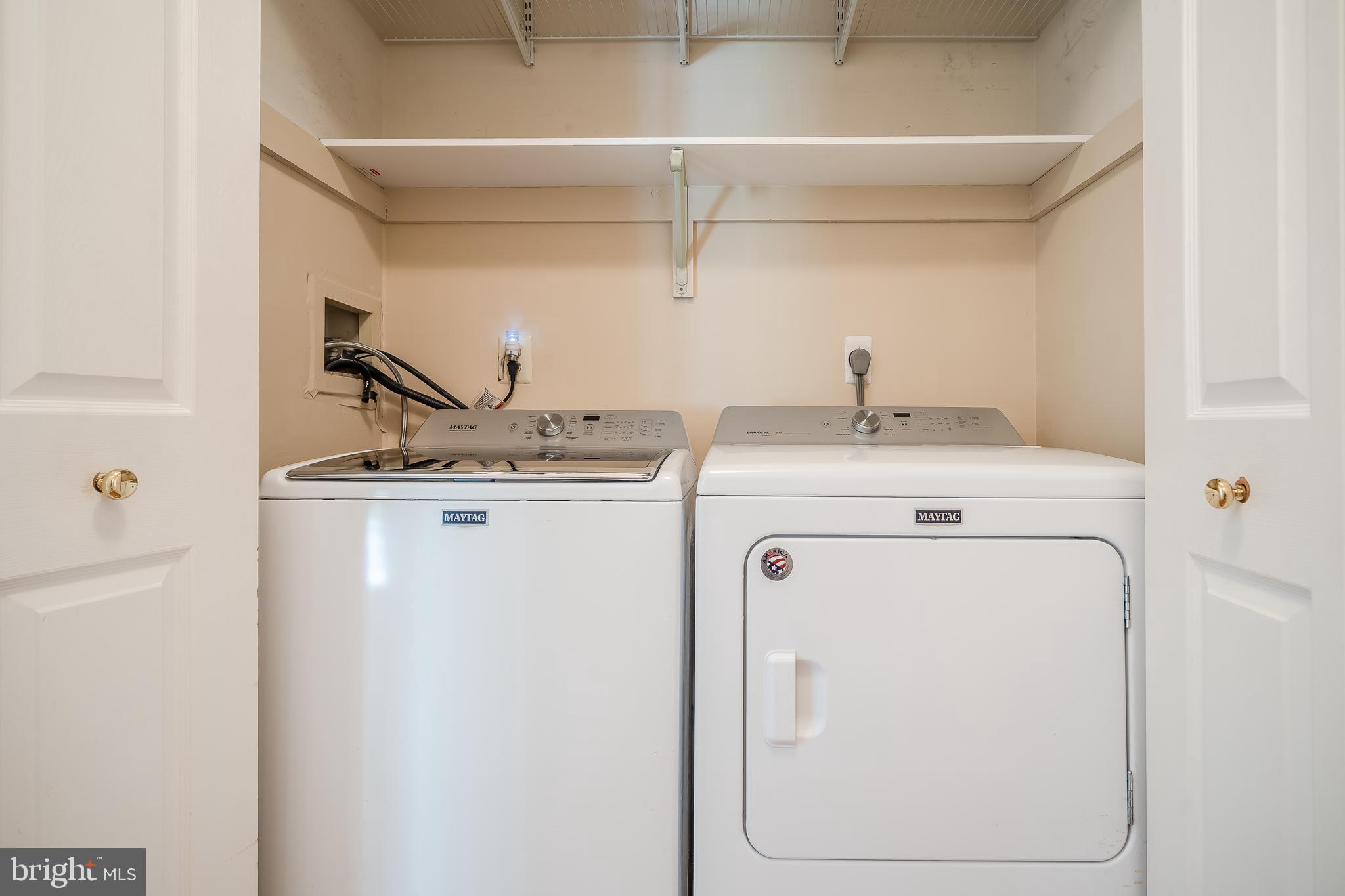 DEERFIELD KNOLL - Residential