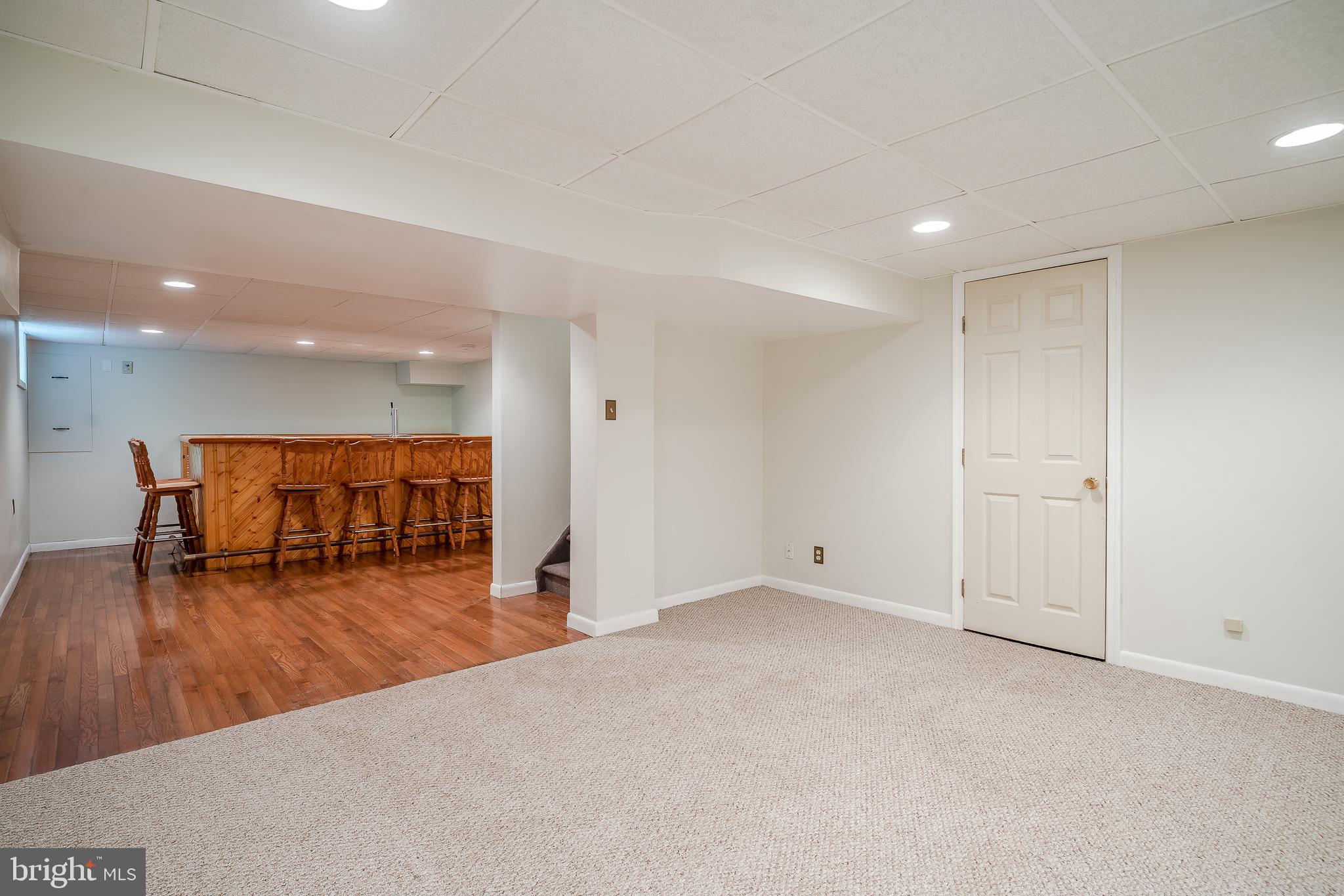 DEERFIELD KNOLL - Residential