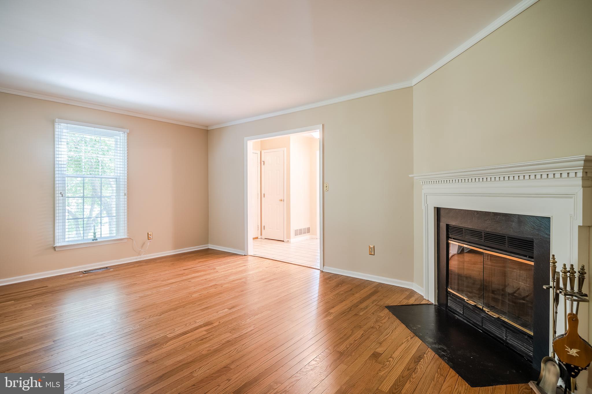 DEERFIELD KNOLL - Residential