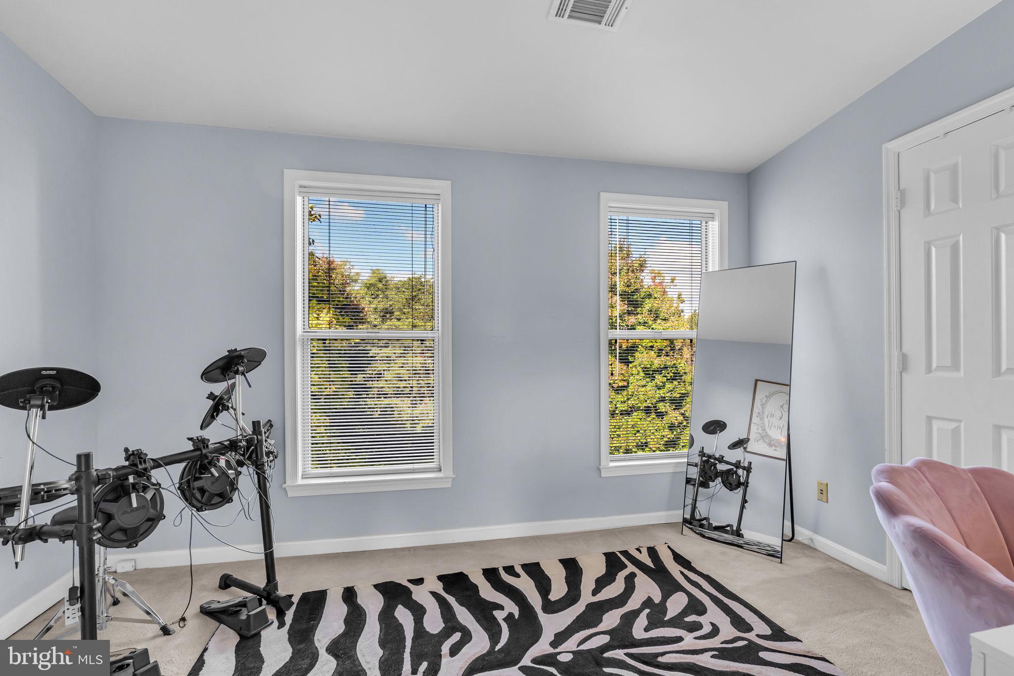 KINGSTOWNE - Residential Lease