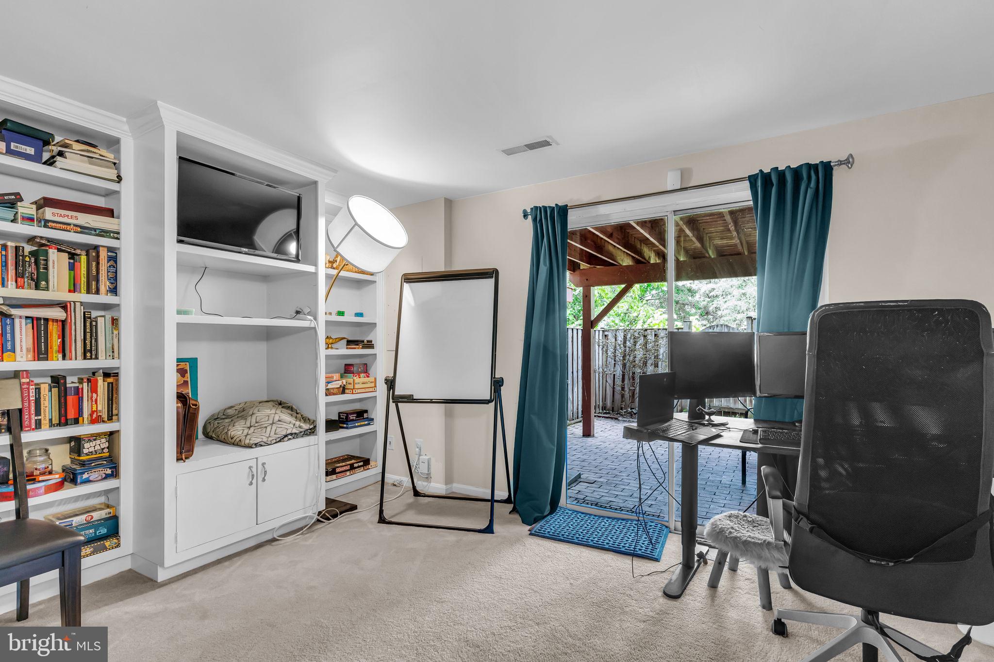 KINGSTOWNE - Residential Lease