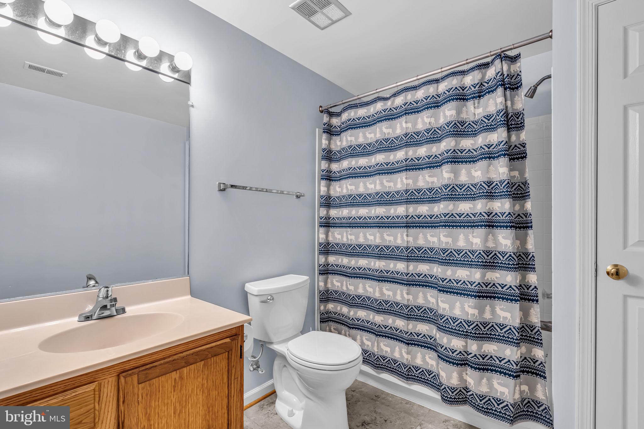 KINGSTOWNE - Residential Lease