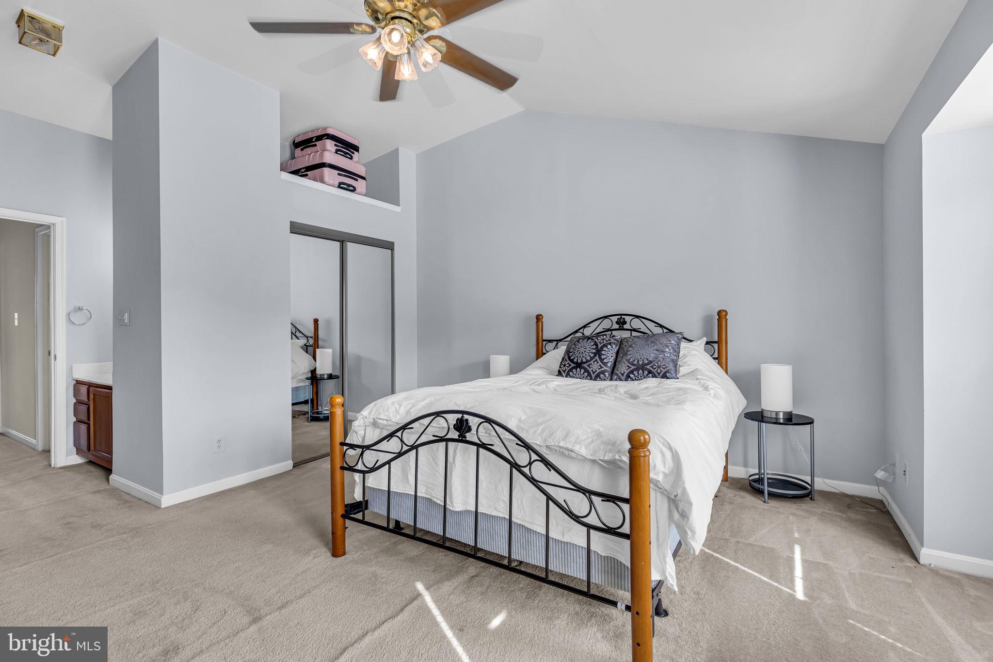 KINGSTOWNE - Residential Lease