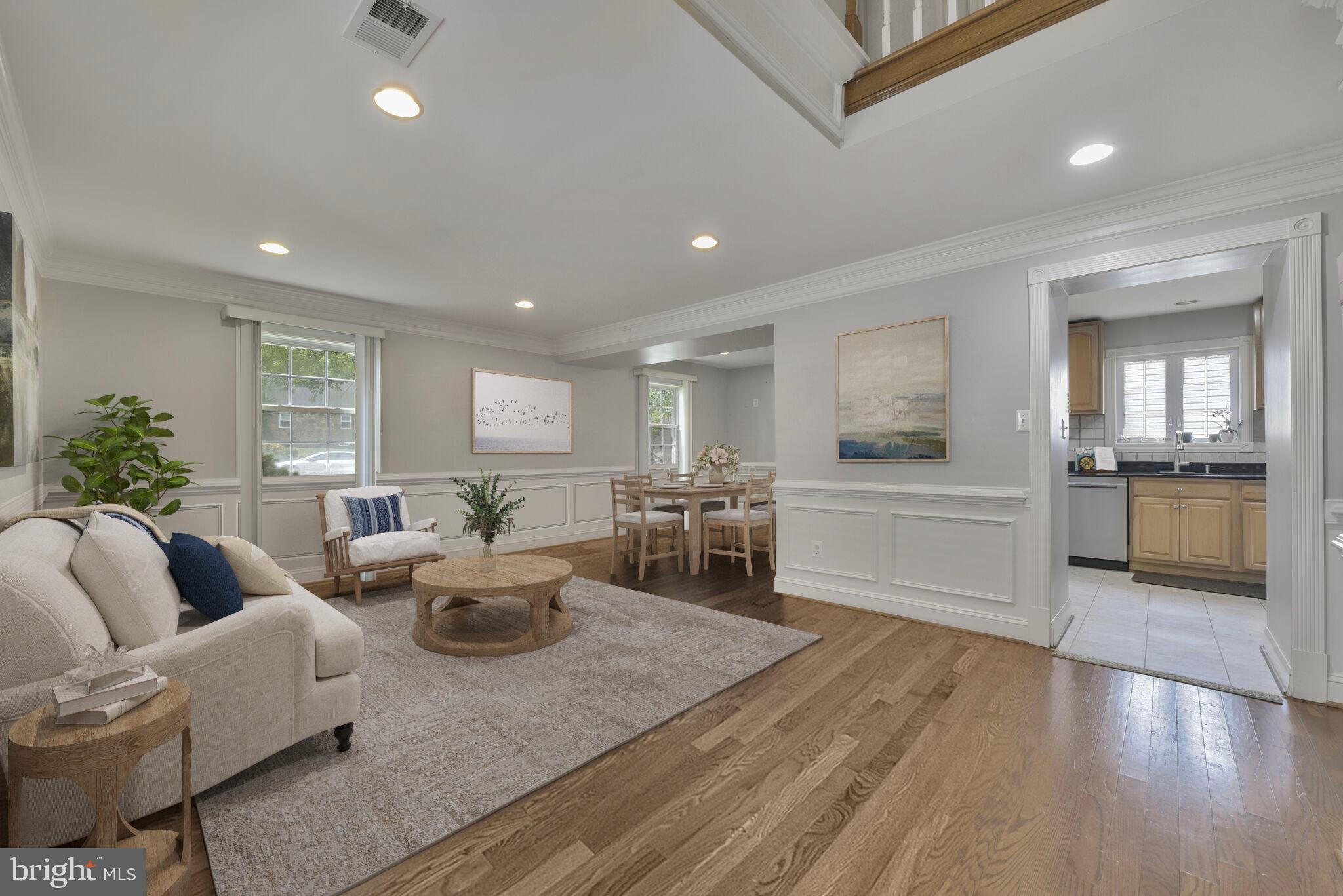 304 N LINCOLN AVENUE
