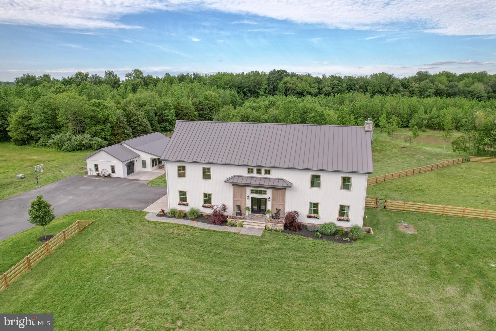 676 BLACKBIRD GREENSPRING ROAD