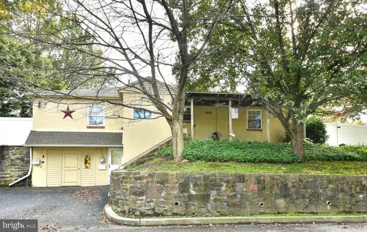 Photo 1 of 32 — 615 N HILLS AVENUE, GLENSIDE, PA 19038