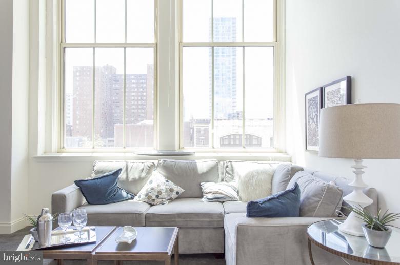 2121 MARKET STREET 41 323