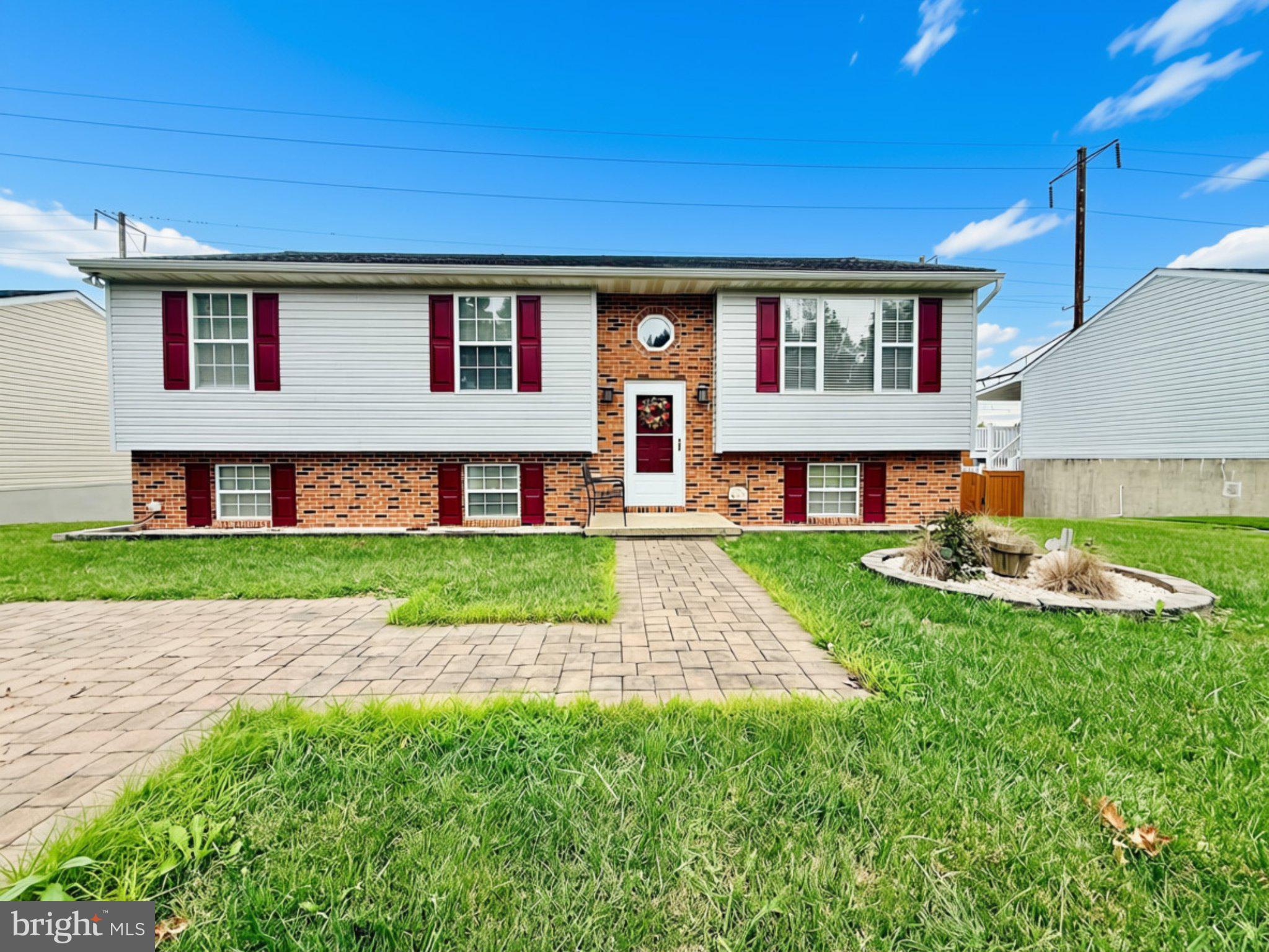 19 STRAWBERRY COURT