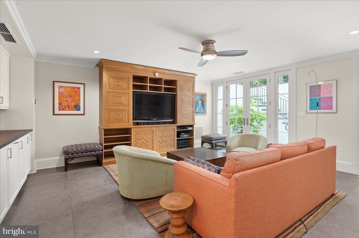 CLEVELAND PARK - Residential