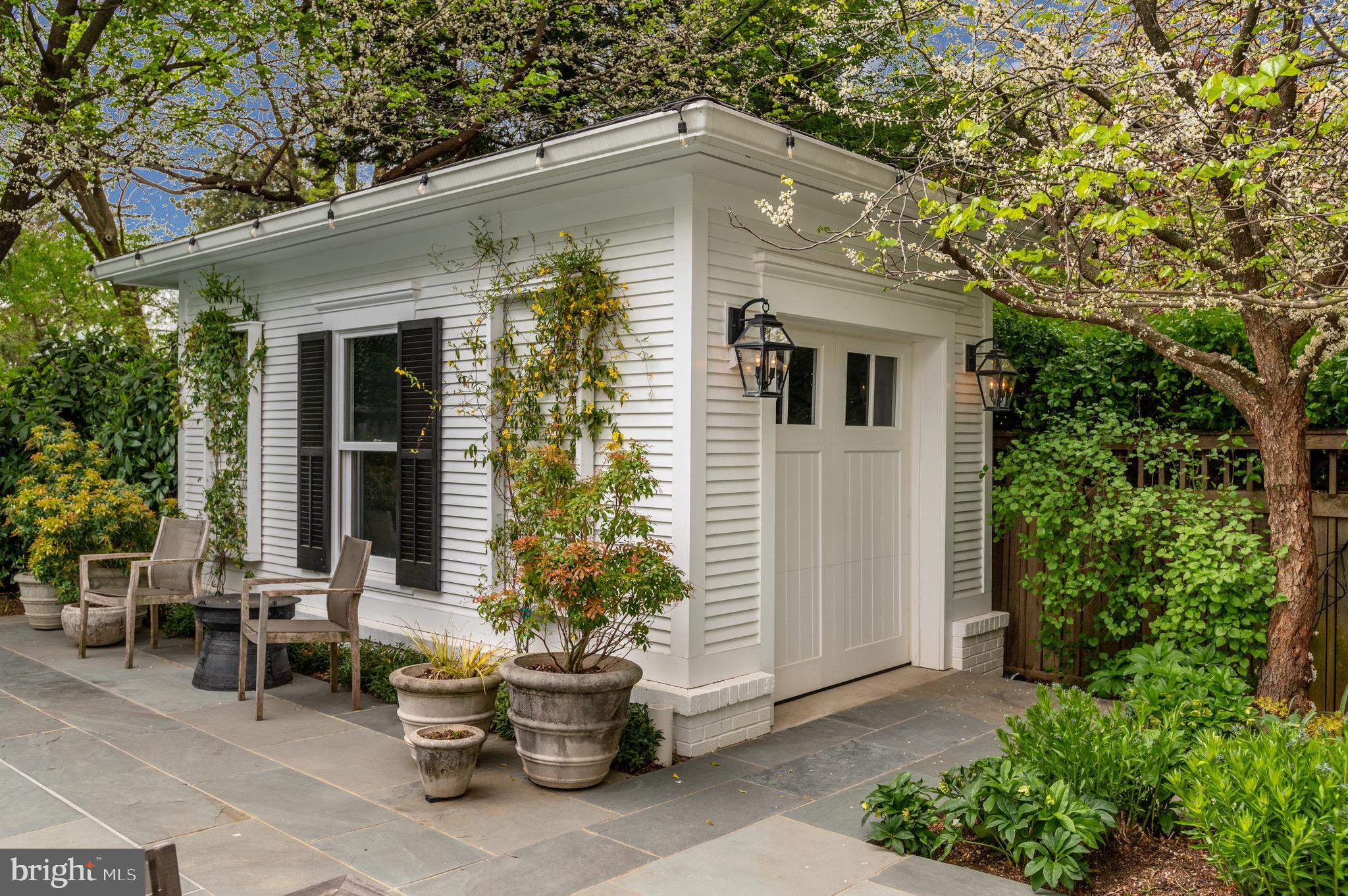 CLEVELAND PARK - Residential