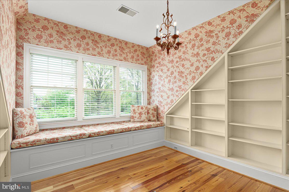 CLEVELAND PARK - Residential