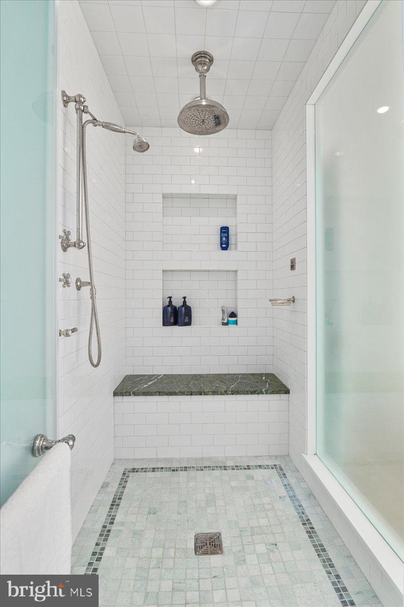 CLEVELAND PARK - Residential