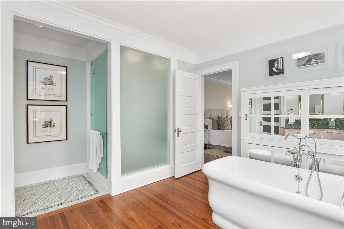 CLEVELAND PARK - Residential