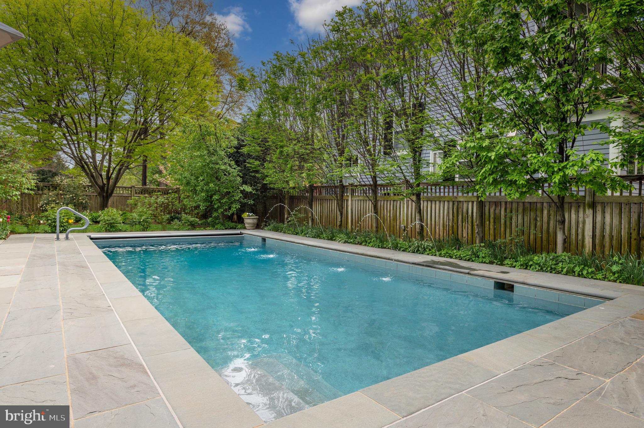CLEVELAND PARK - Residential