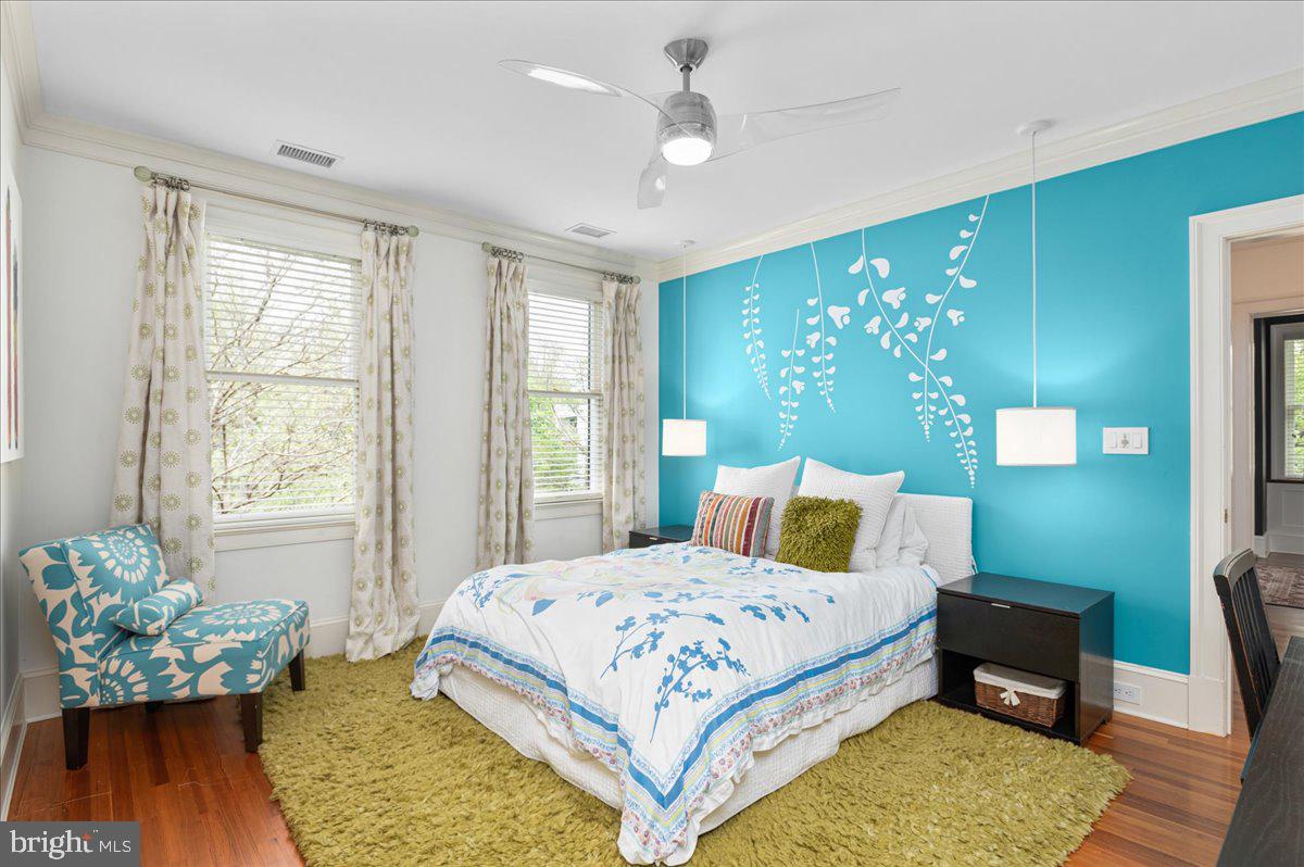 CLEVELAND PARK - Residential