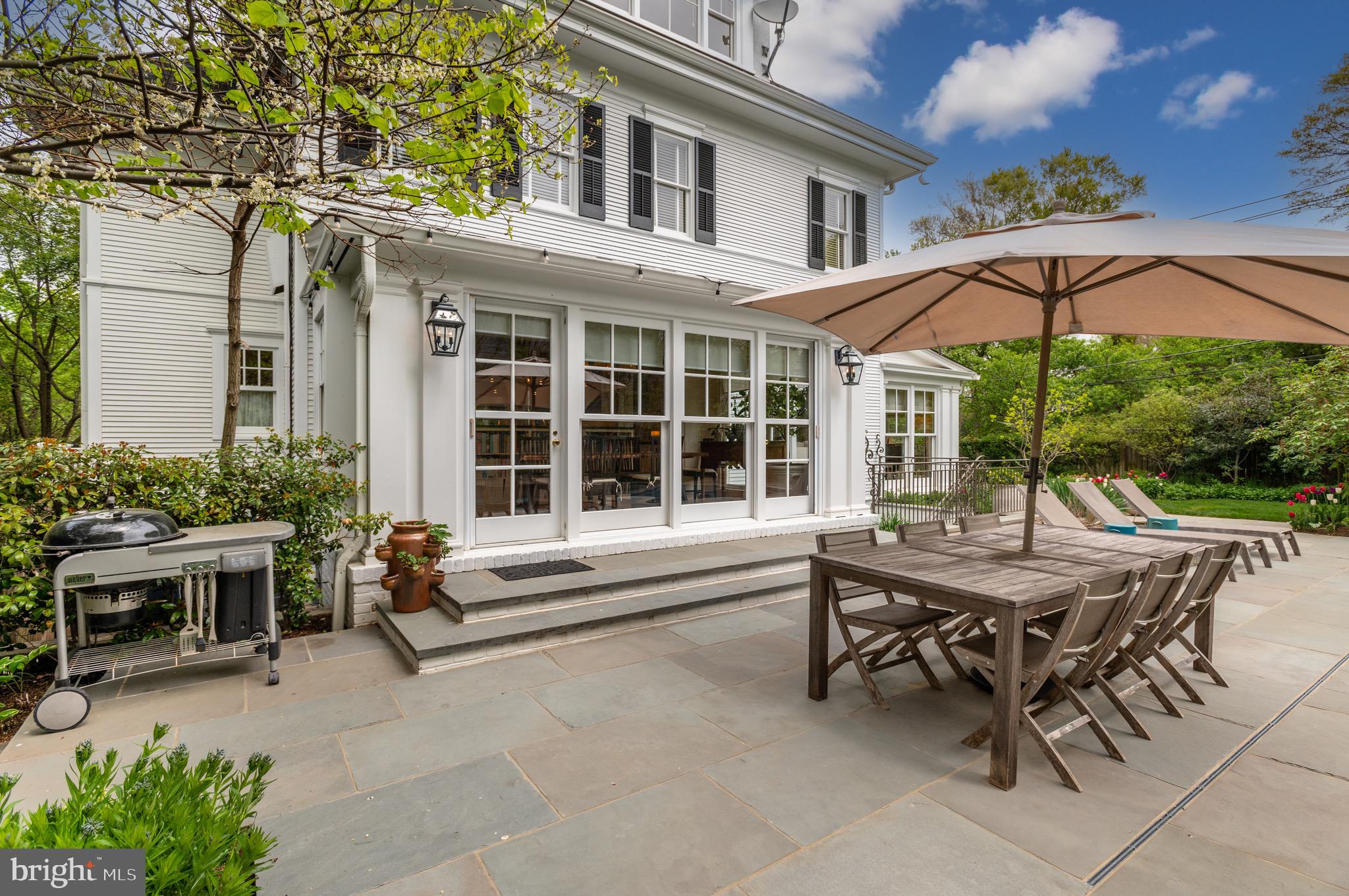 CLEVELAND PARK - Residential