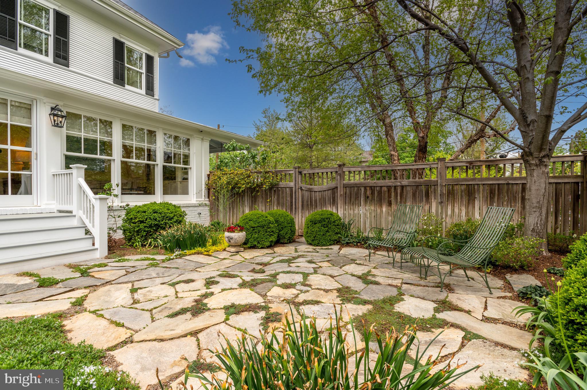 CLEVELAND PARK - Residential