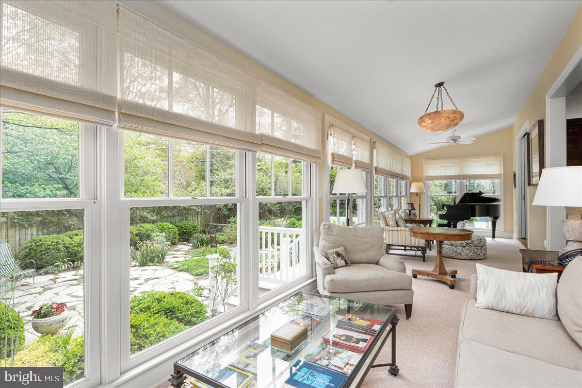CLEVELAND PARK - Residential