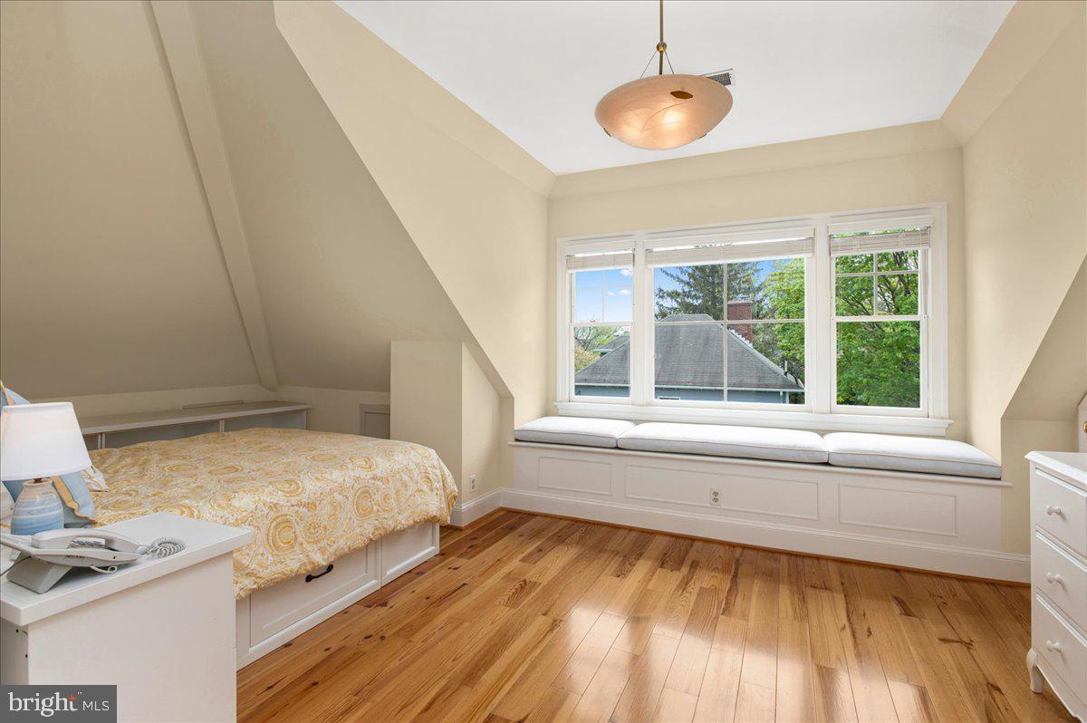 CLEVELAND PARK - Residential