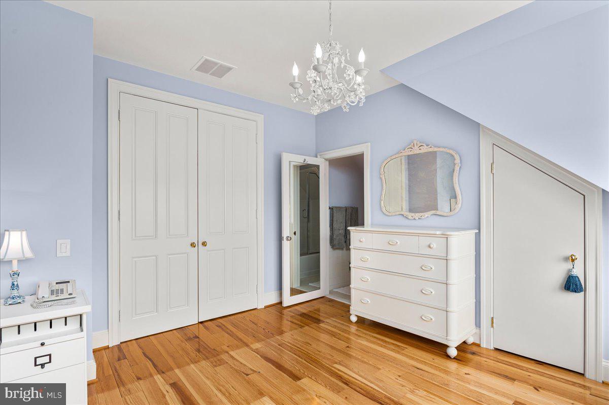 CLEVELAND PARK - Residential