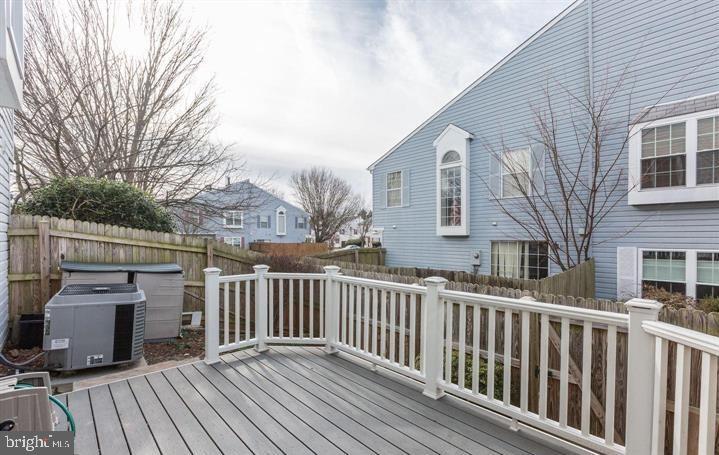 SINGLETONS GROVE - Residential Lease