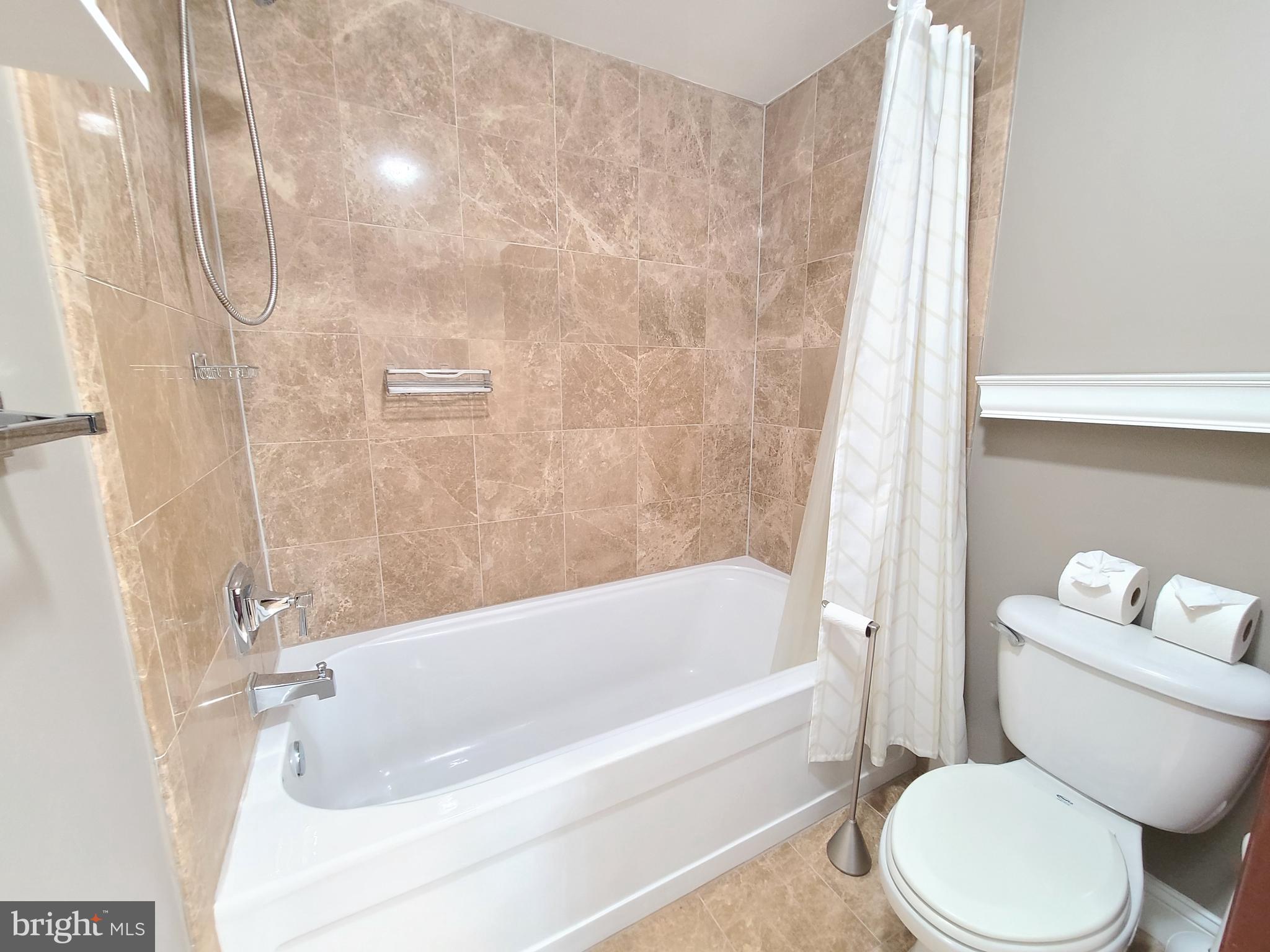 ISABELLA AT MONTICELLO MEWS - Residential Lease