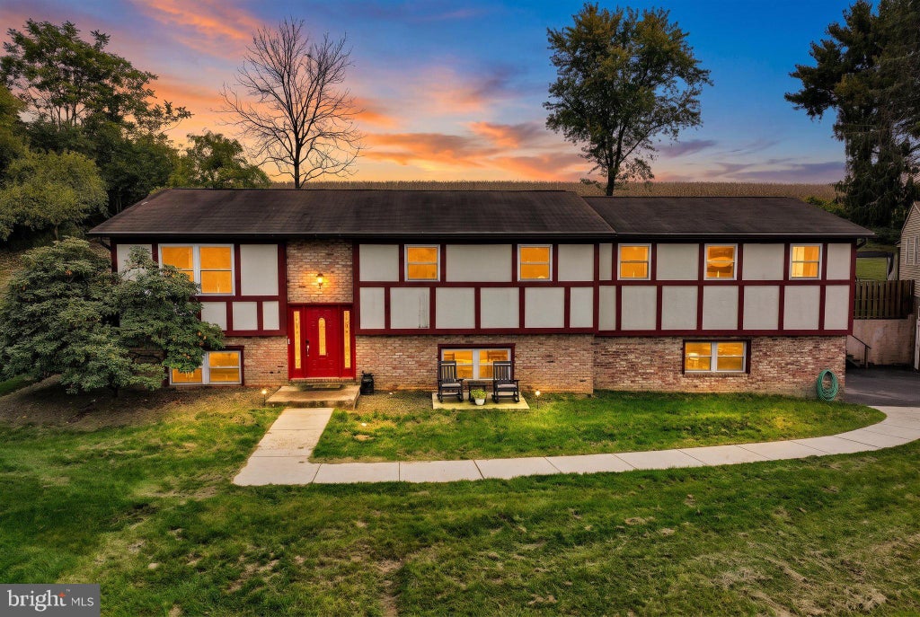 Photo of 238 Zartman Mill Road, LITITZ, PA 17543 (MLS # PALA2097070)