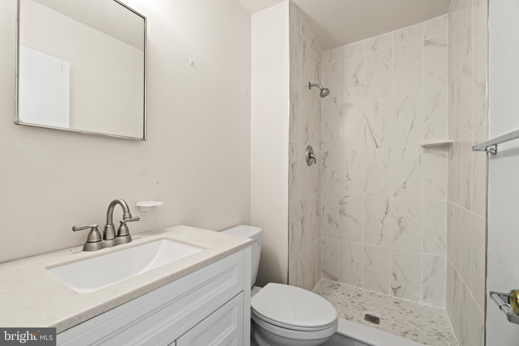 KEENE MILL WOODS - Residential Lease