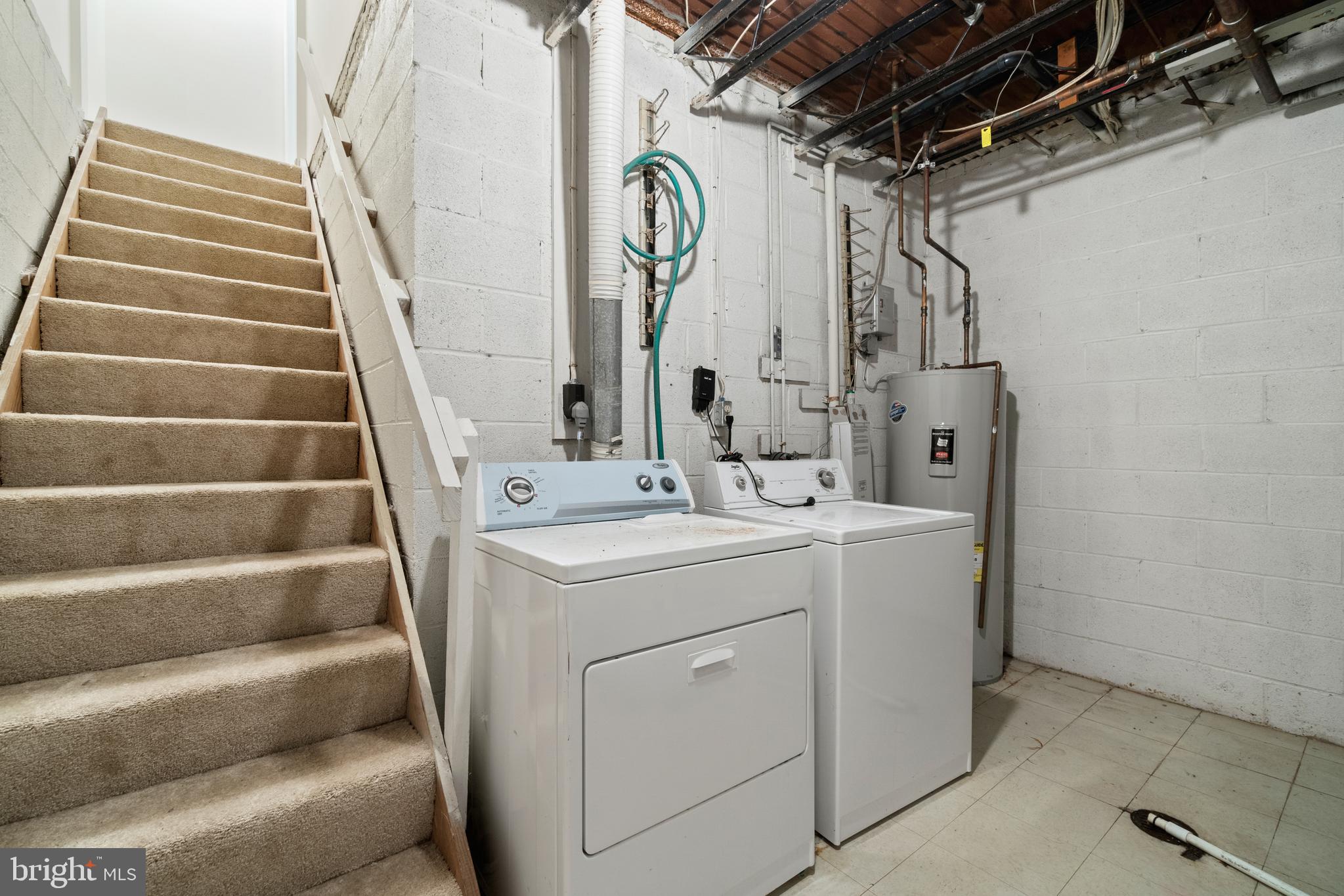 KEENE MILL WOODS - Residential Lease