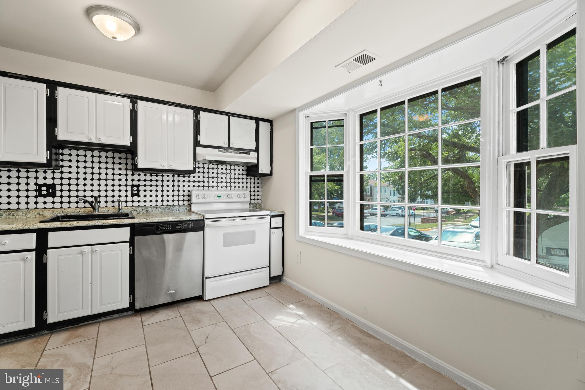 KEENE MILL WOODS - Residential Lease