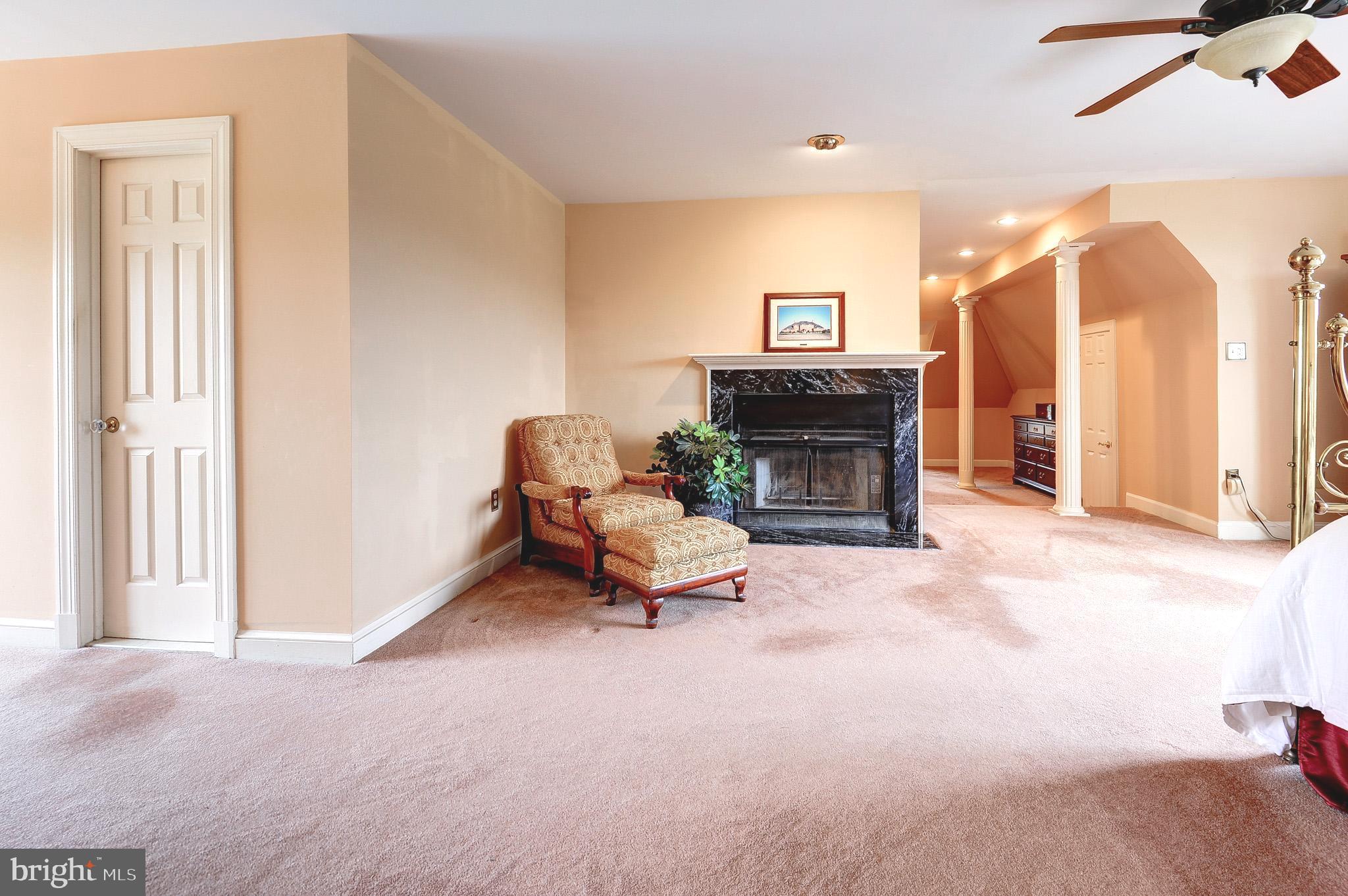 HAYMARKET TOWN - Residential