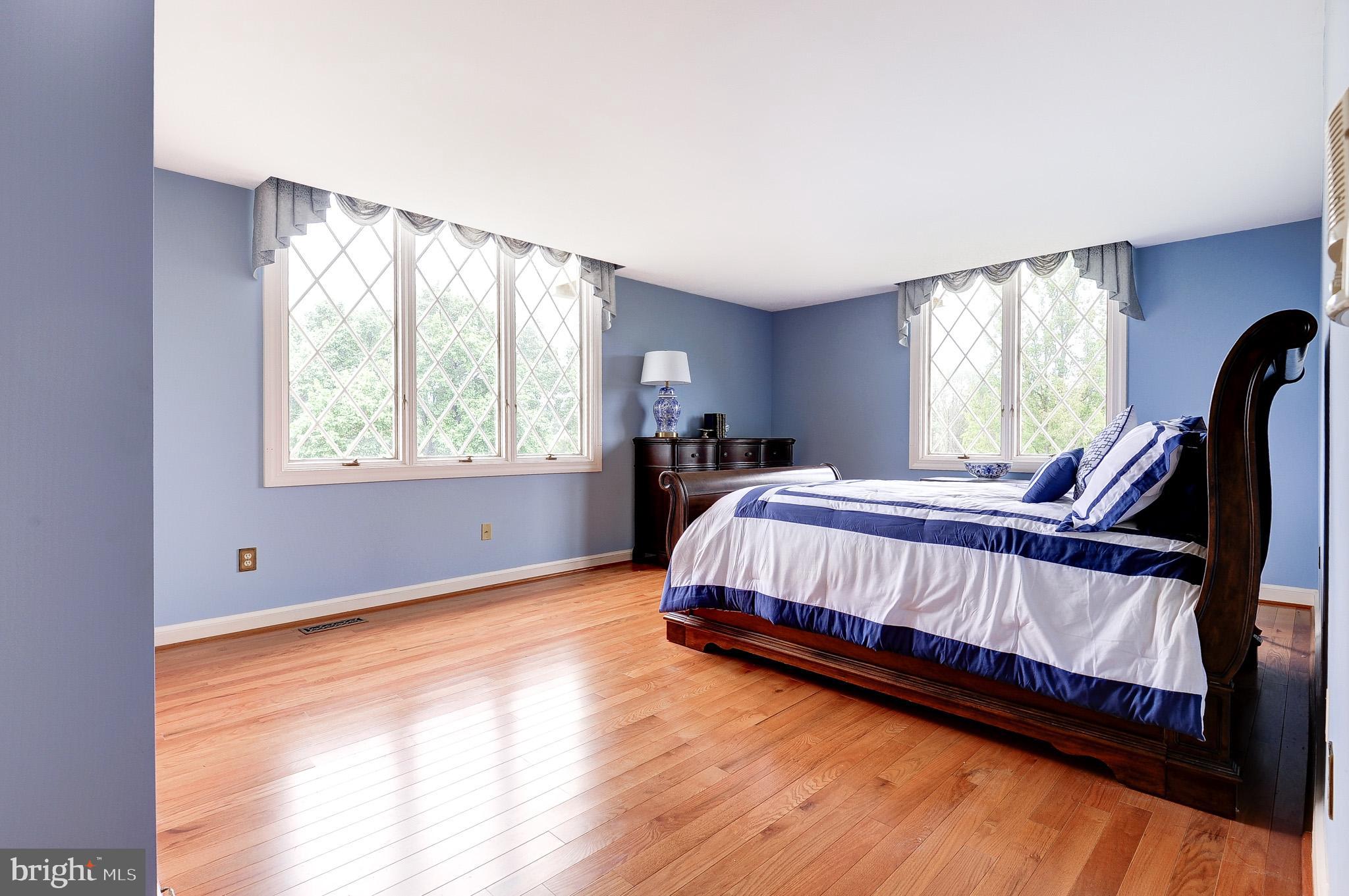 HAYMARKET TOWN - Residential