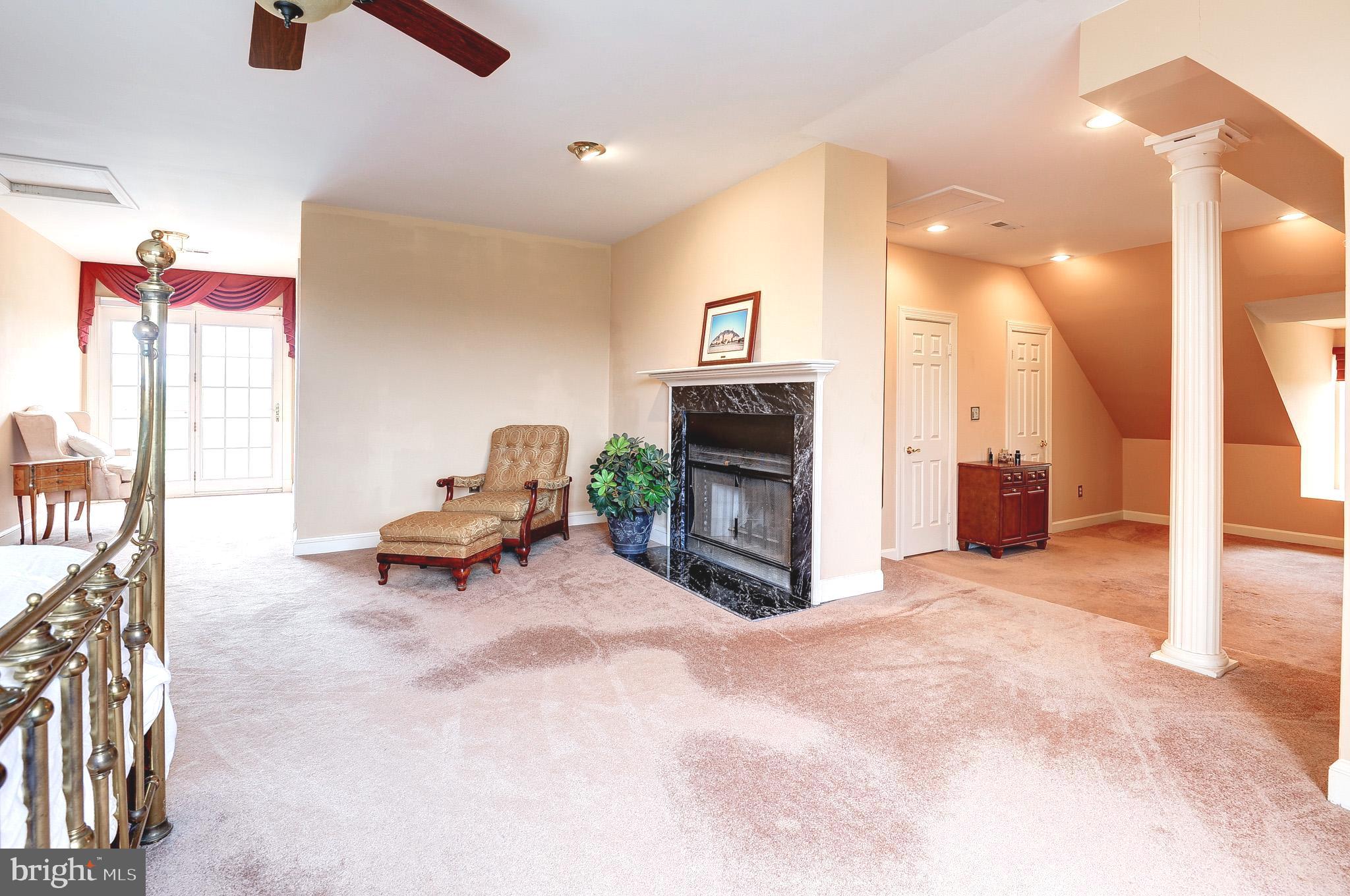 HAYMARKET TOWN - Residential